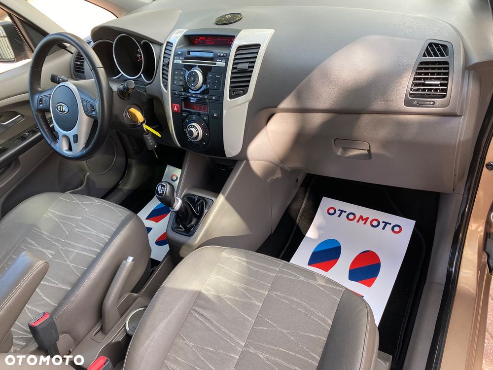 Kia Venga 1.6 CVVT Black Collection - 15