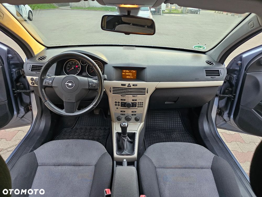 Opel Astra 1.6 Design Edition - 21