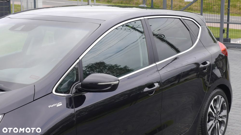 Kia Ceed 1.6 GDI ISG Platinum Edition - 4