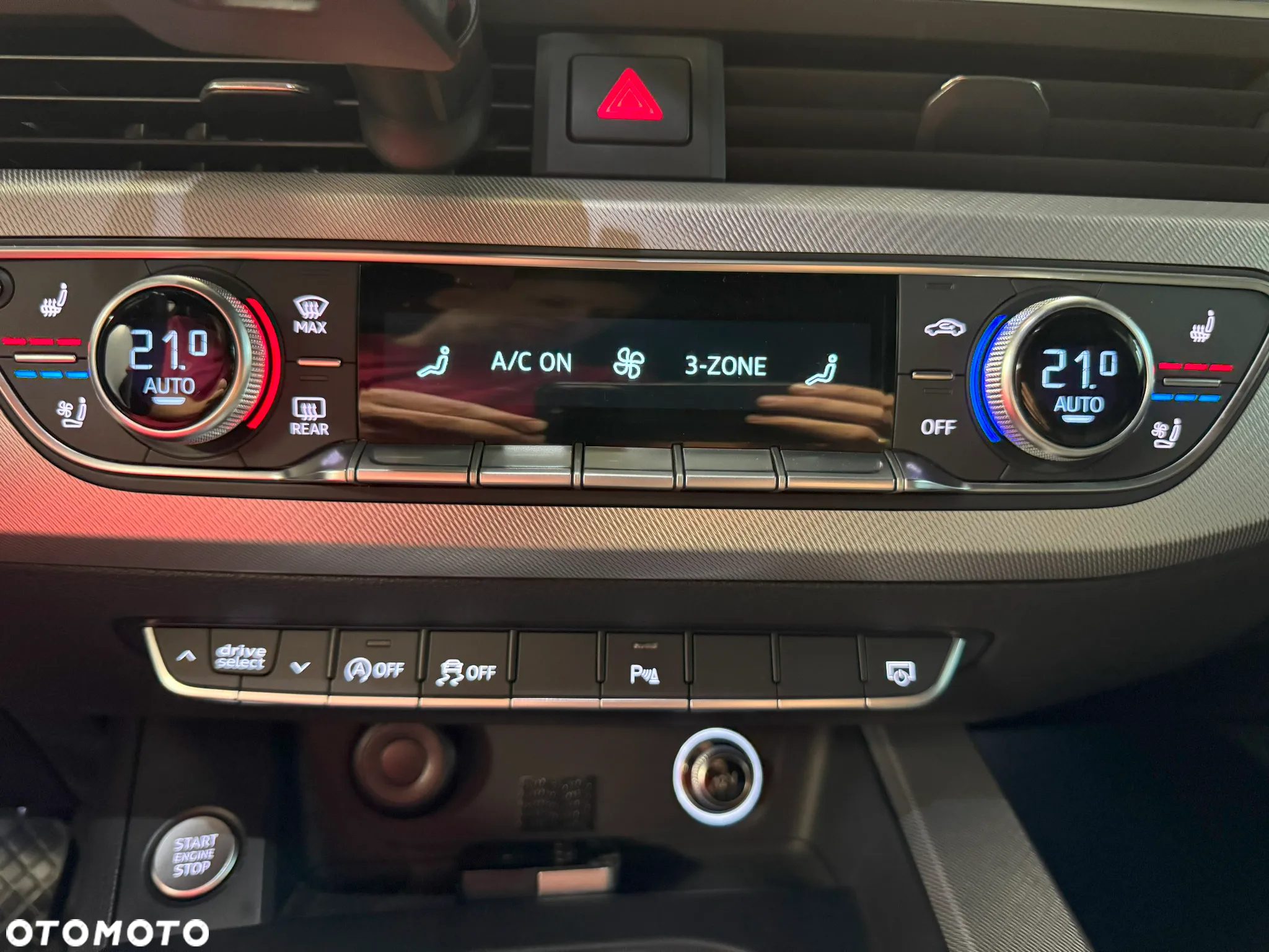 Audi A4 Avant 2.0 TDI Design S tronic - 25