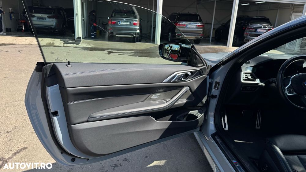 BMW M4 M440i xDrive - 14