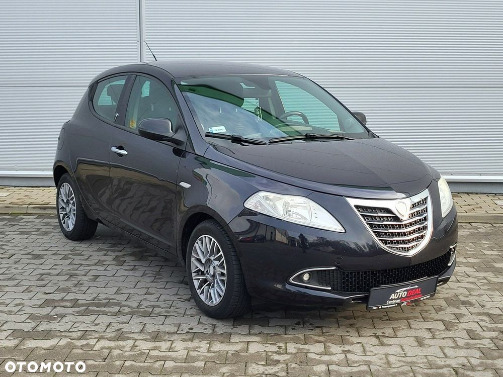 Lancia Ypsilon - 4