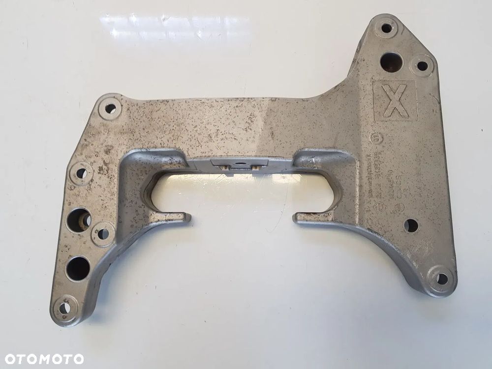 Łapa poduszka mocowanie skrzyni biegów BMW G20 G21 G30 G31 G81 9485335 - 1