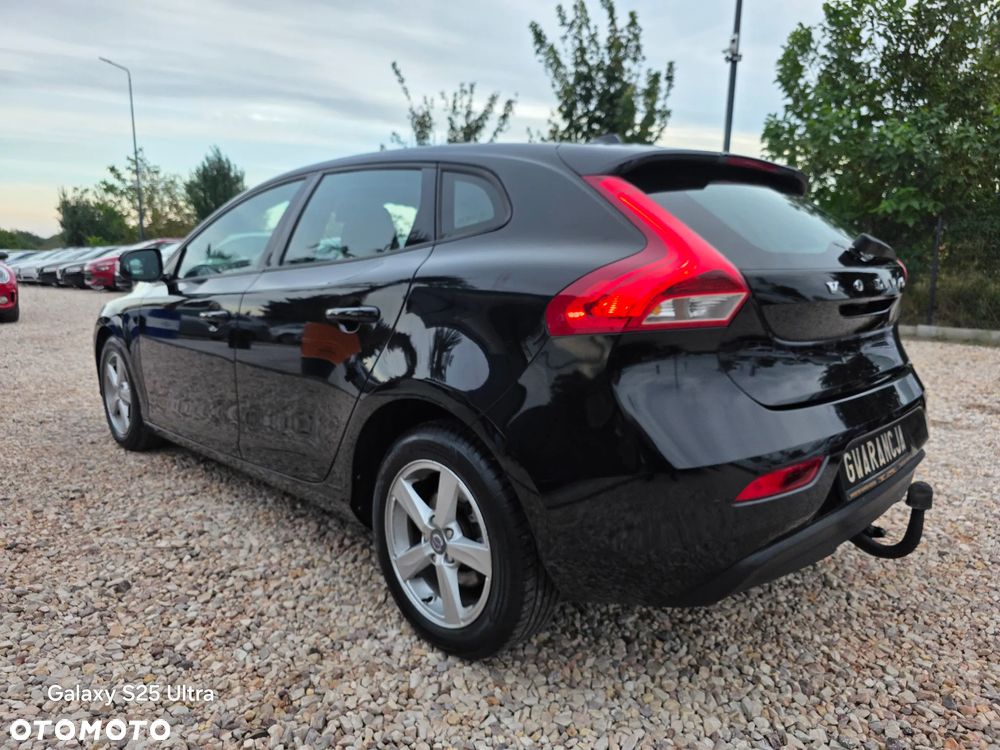 Volvo V40 D2 Momentum - 16