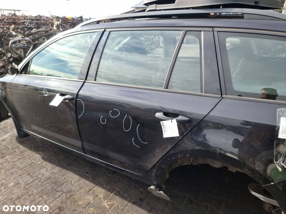 DRZWI LEWE TYŁ SKODA OCTAVIA III 1Z CZARNY KOMBI SKODA OCTAVIA III ORYGIANAŁ - 7