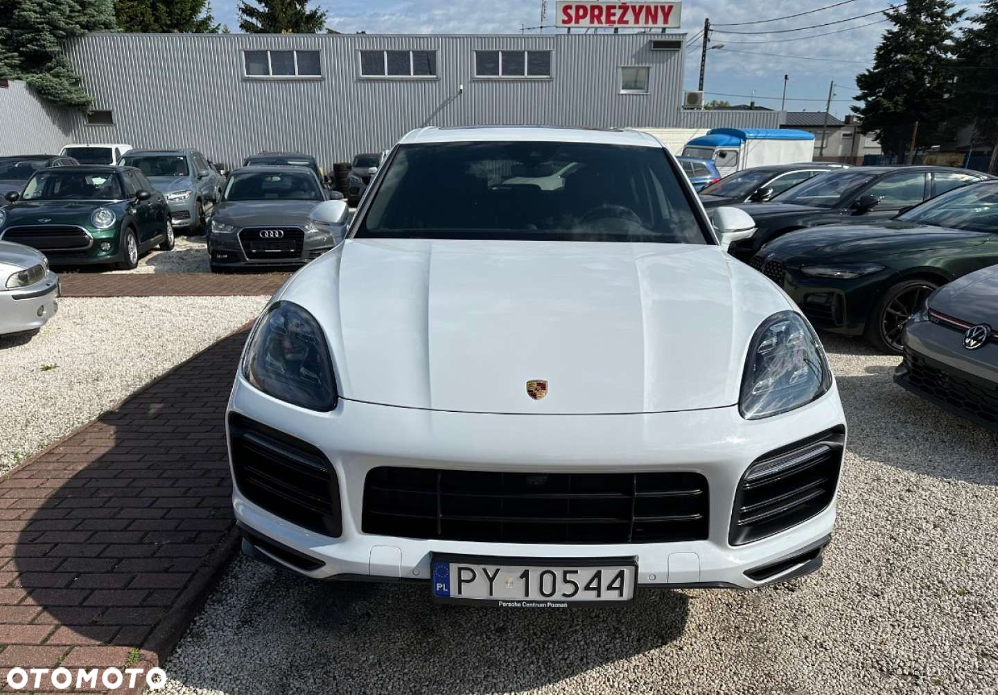 Porsche Cayenne - 2