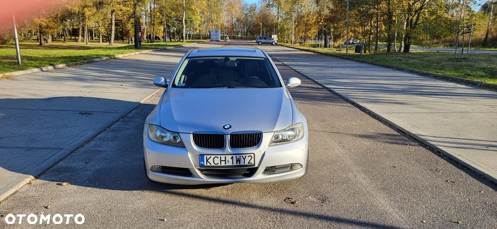 BMW Seria 3 320i - 1