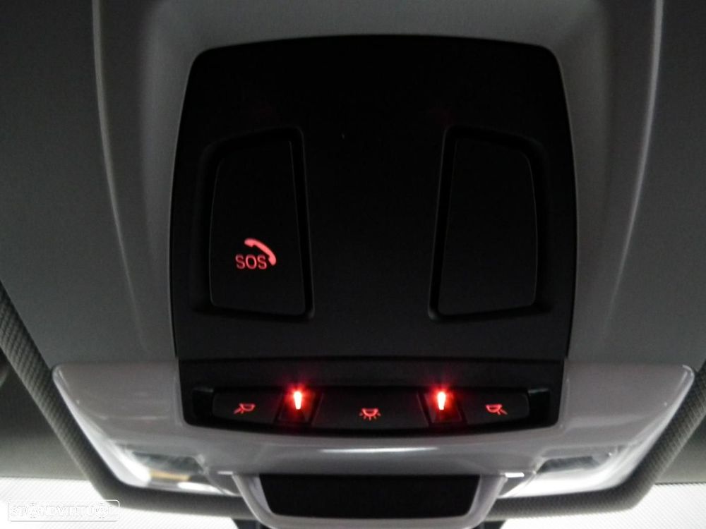 BMW X1 16 d sDrive xLine - 34