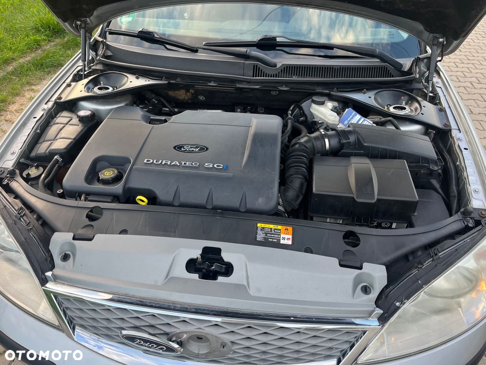 Ford Mondeo 1.8 Ghia - 15
