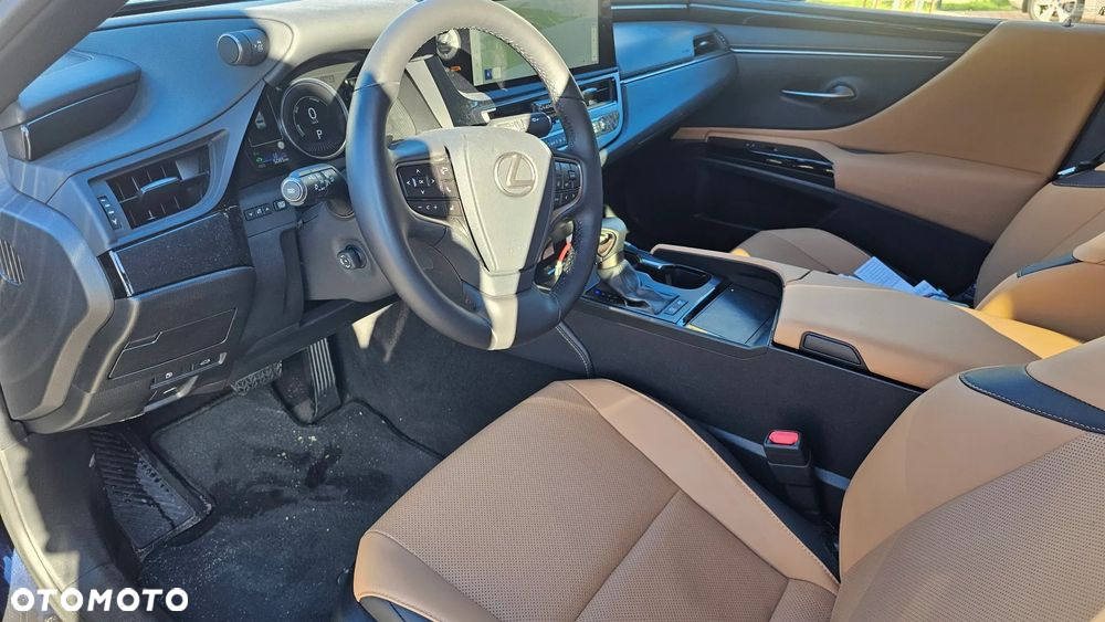 Lexus ES 300h Business Edition + - 7