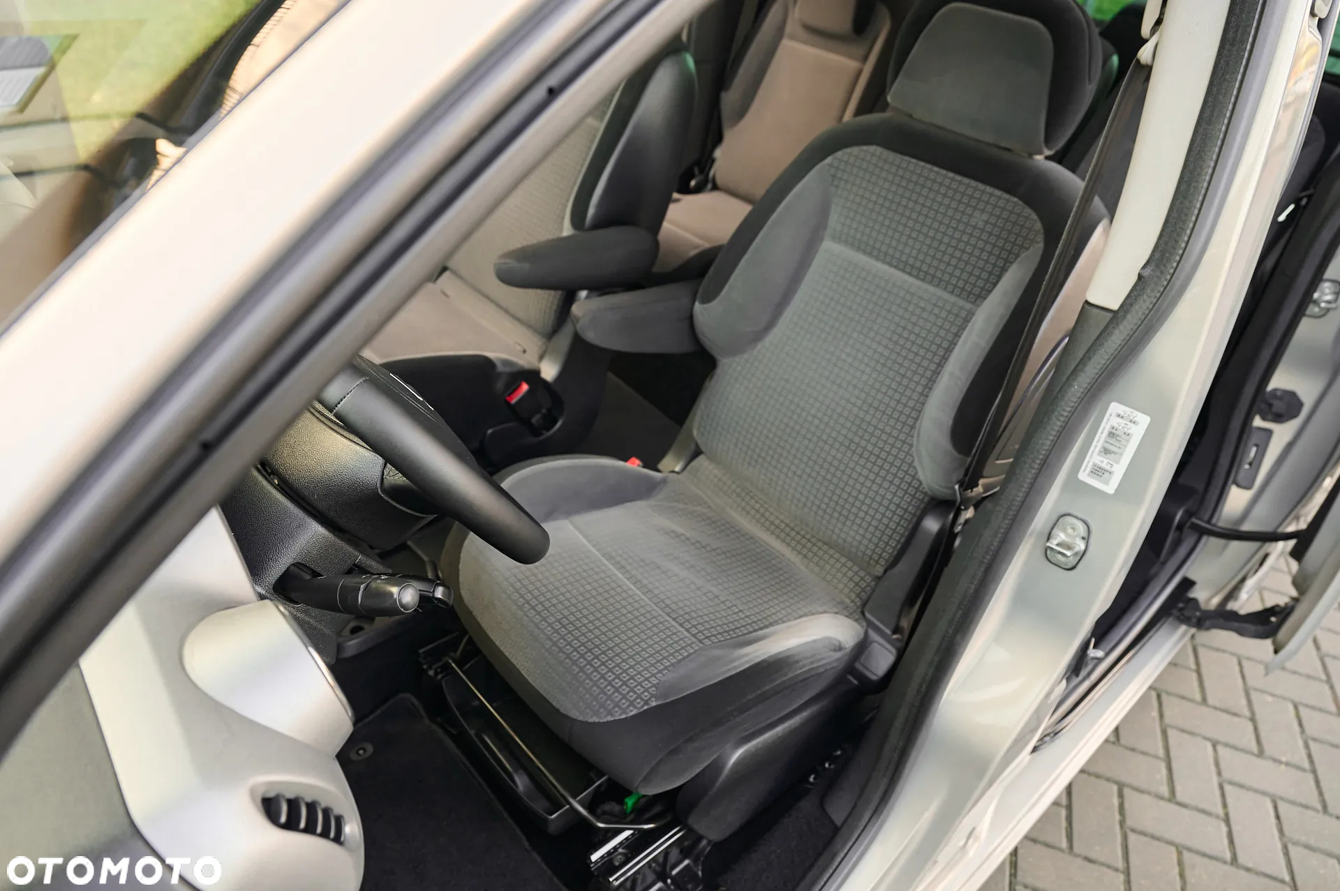Citroën Berlingo II 1.6 HDi Multispace Plus - 28