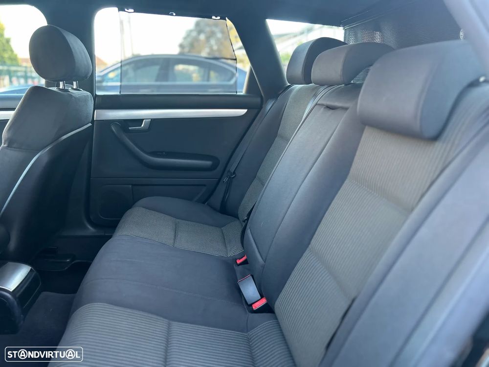 Audi A4 Avant 2.0 TDi S-line - 18