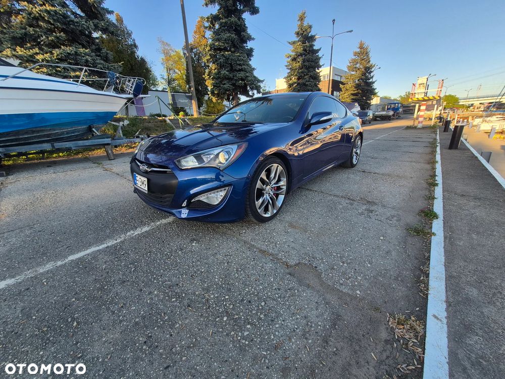 Hyundai Genesis Coupe - 2
