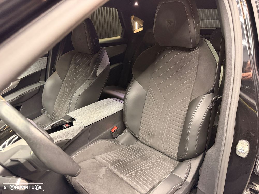 Peugeot E-3008 210 GT EXCLUSIVE - 15