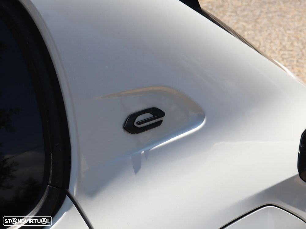 Peugeot e-208 GT - 9