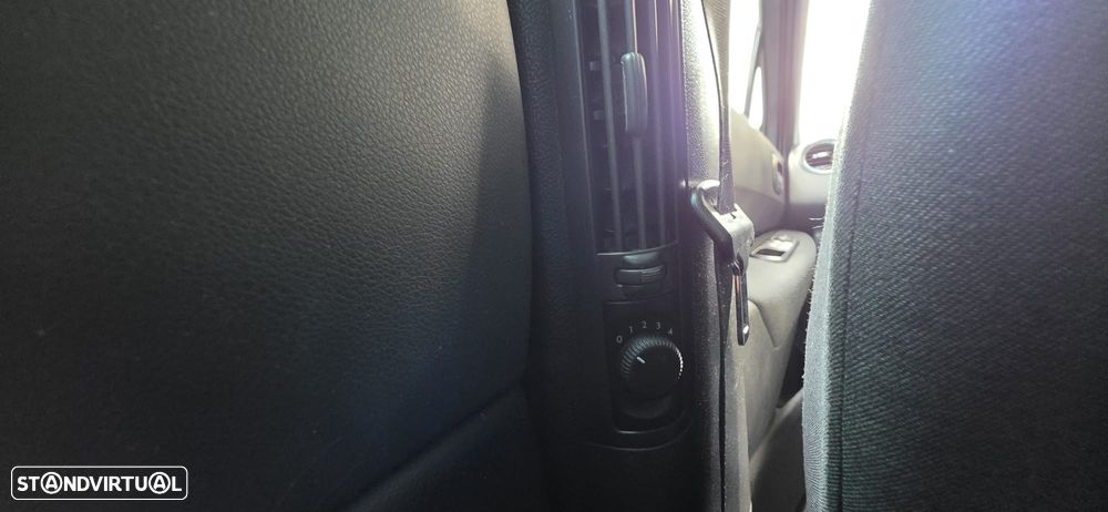 Peugeot 5008 1.6 BlueHDi Allure - 31