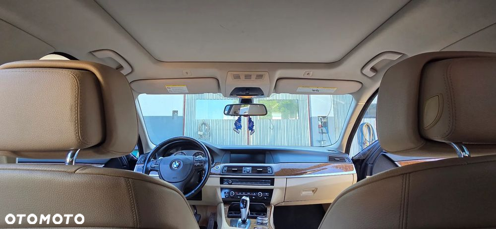 BMW Seria 5 535i xDrive - 22