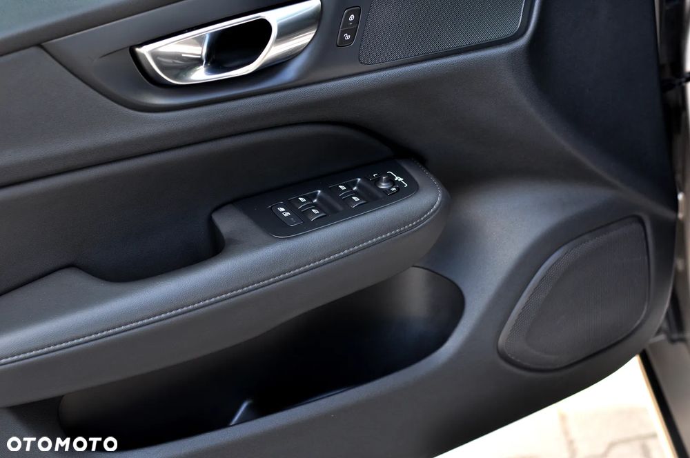 Volvo V60 B4 D Momentum Pro - 15