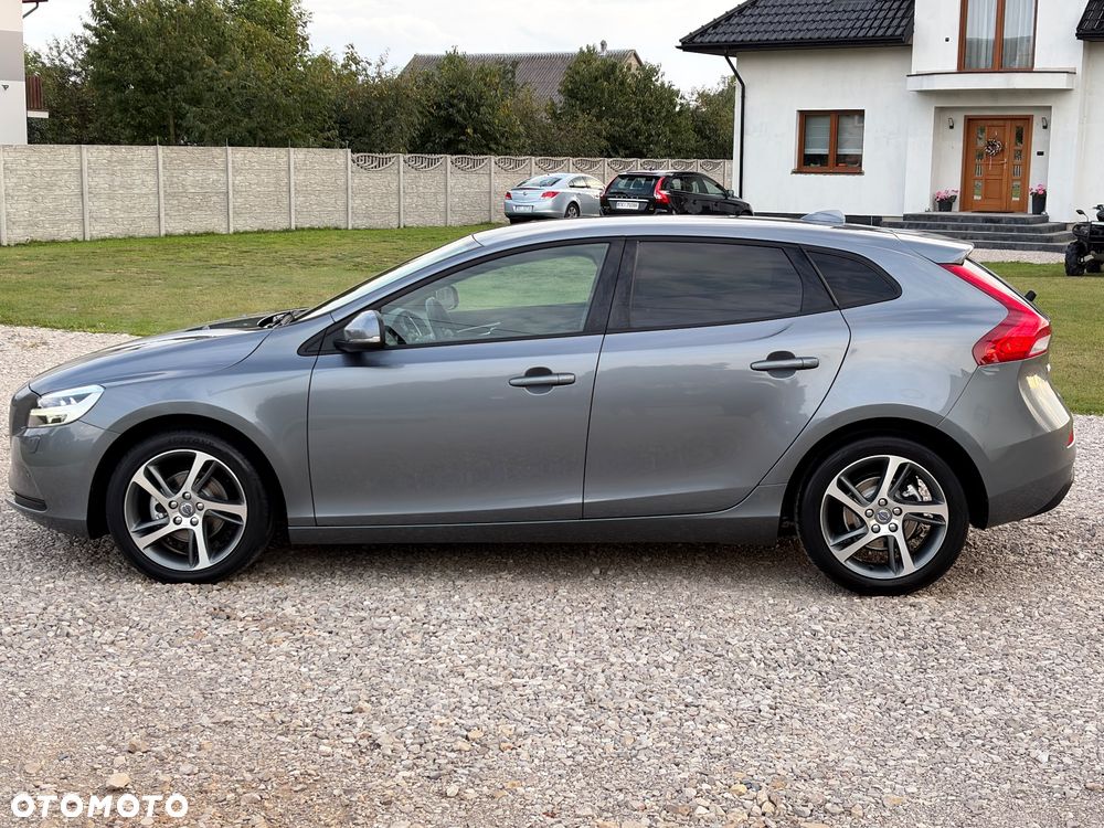 Volvo V40 D2 Momentum - 8