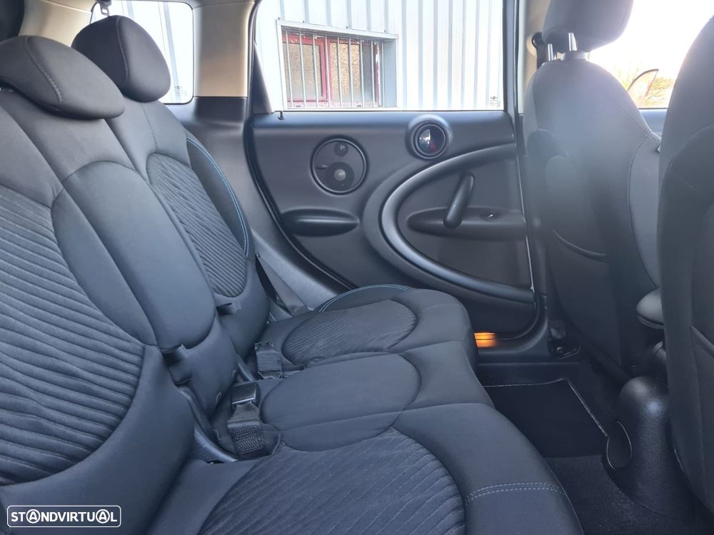 MINI Countryman Cooper SD ALL4 Auto - 11