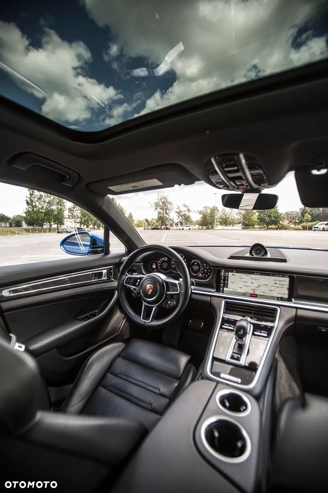 Porsche Panamera 4S - 39