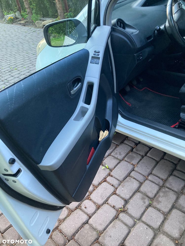 Toyota Yaris 1.3 Luna A/C - 20
