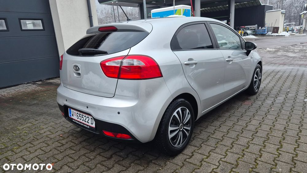 Kia Rio 1.2 Attract - 4