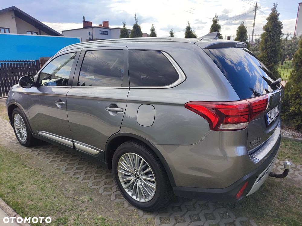 Mitsubishi Outlander 2.0 2WD CVT Active - 23