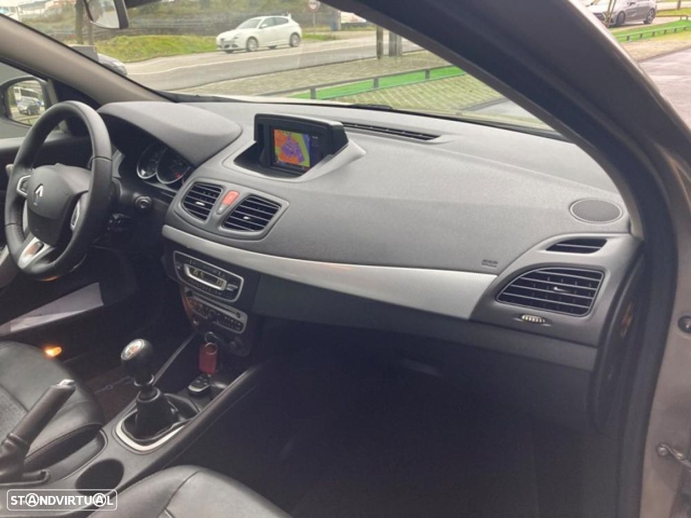 Renault Fluence 1.5 dCi Exclusive - 23