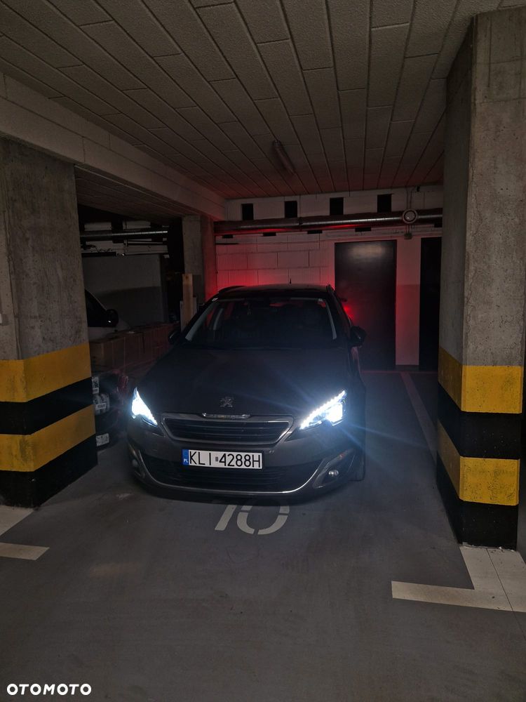 Peugeot 308 1.2 PureTech Allure S&S - 13