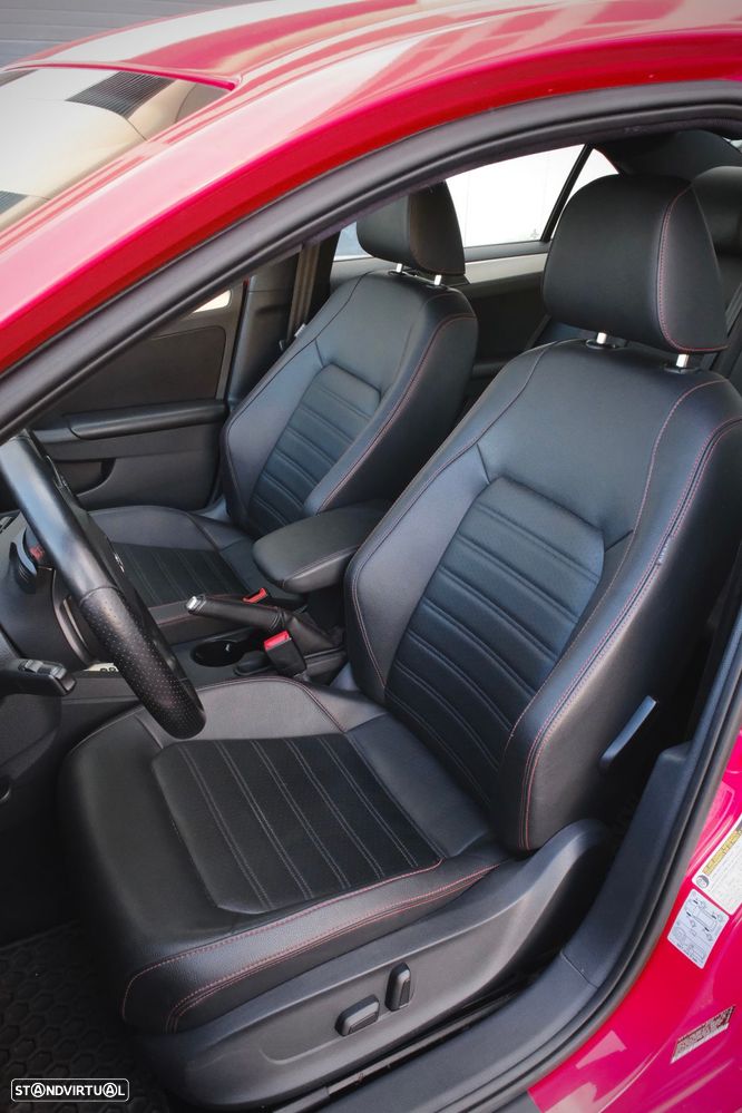 VW Jetta 2.0 TSI DSG Highline - 9