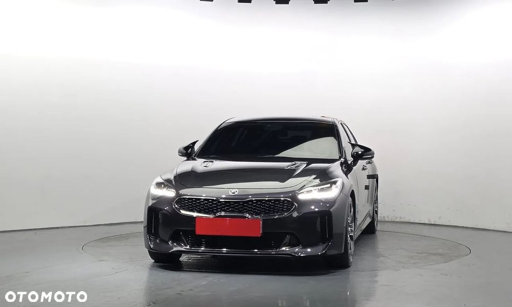 Kia Stinger - 3