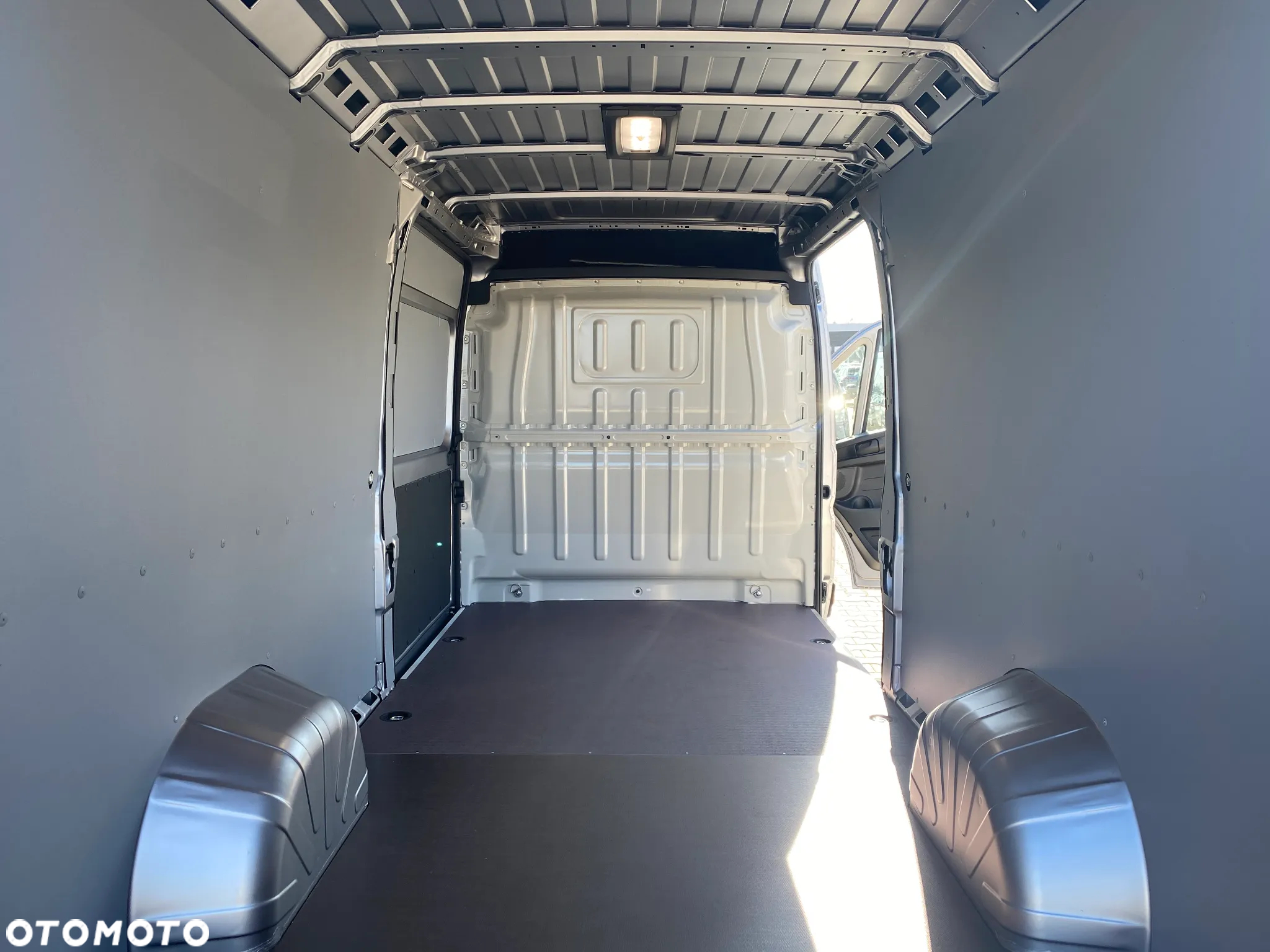 Toyota PRACE MAX L4H2 - 10