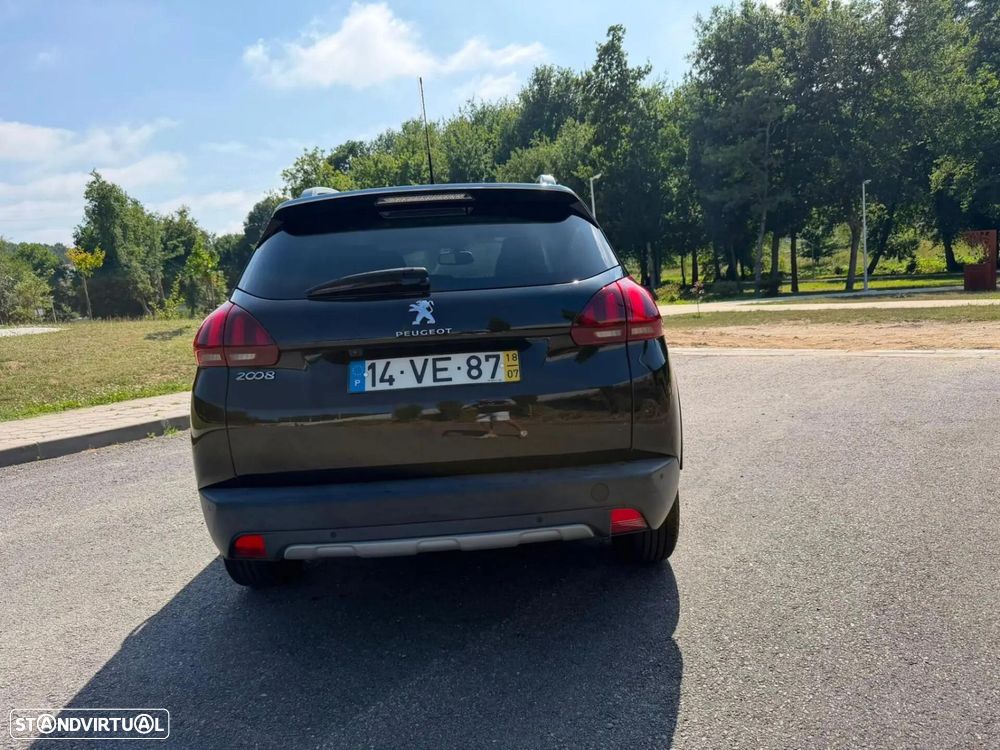 Peugeot 2008 - 4