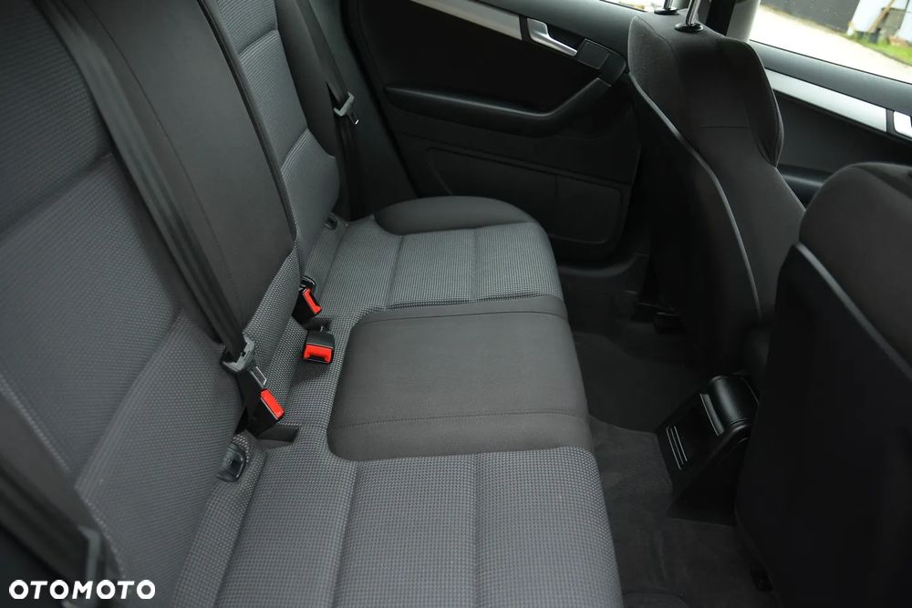 Audi A3 1.6 TDI ultra Attraction - 18