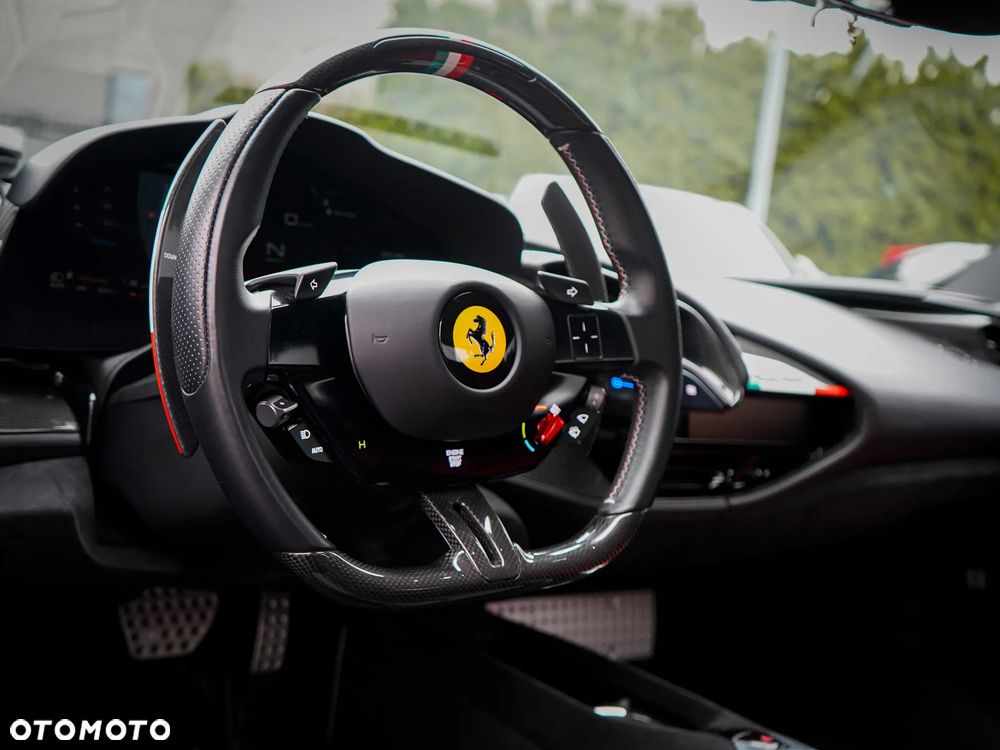 Ferrari SF90 Spider - 21