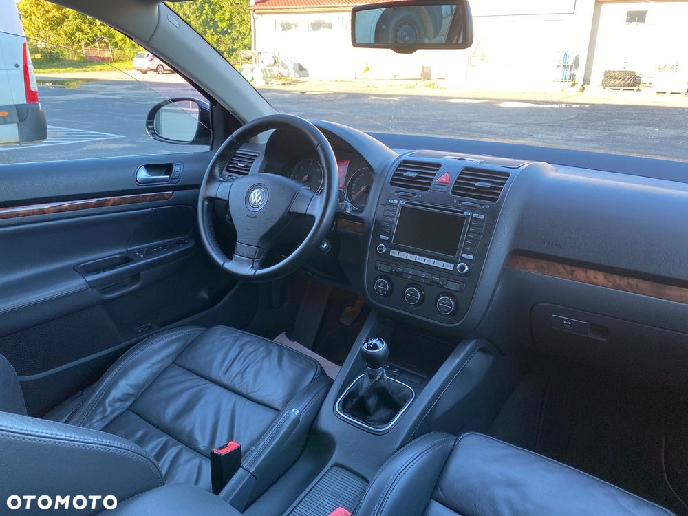 Volkswagen Jetta 1.9 TDI United - 32