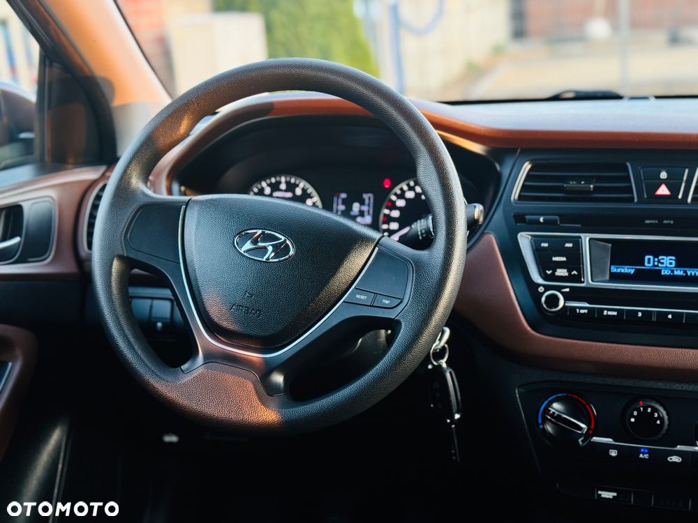 Hyundai i20 1.2 Intro Edition - 15