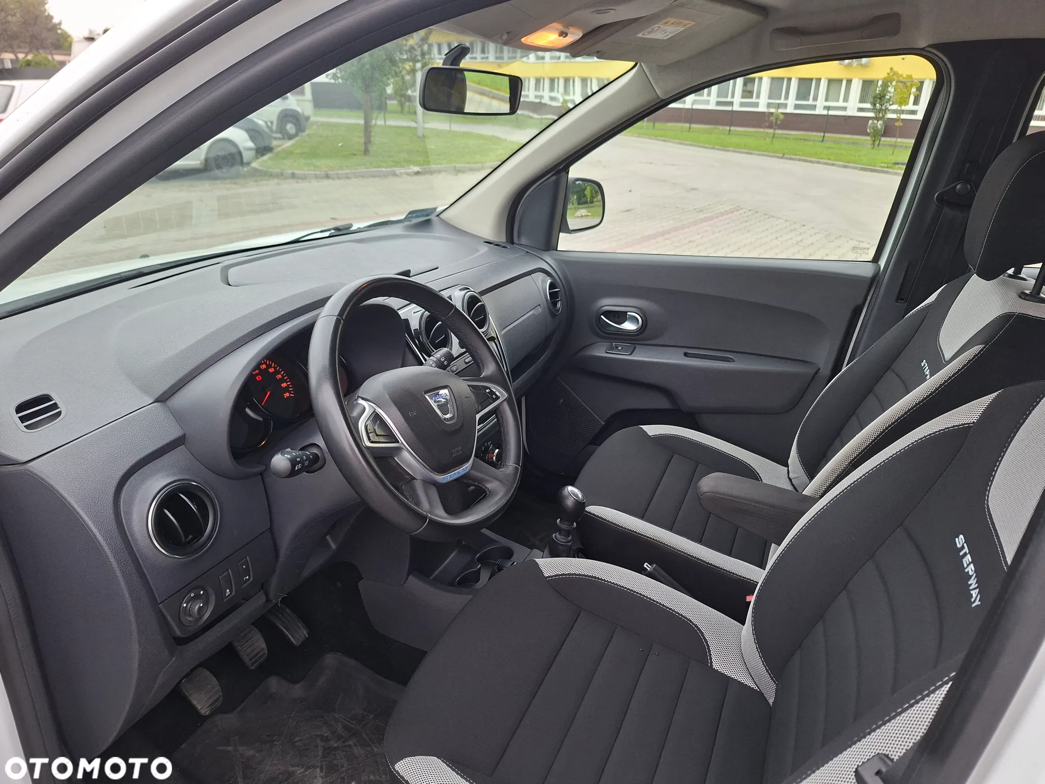 Dacia Lodgy 1.5 Blue dCi Stepway S&S - 10