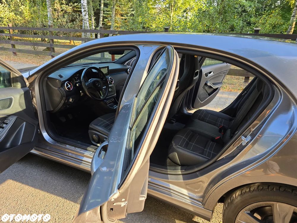 Mercedes-Benz Klasa A 180 CDI AMG Line - 16