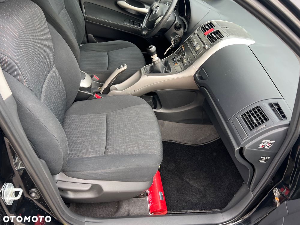 Toyota Auris - 27