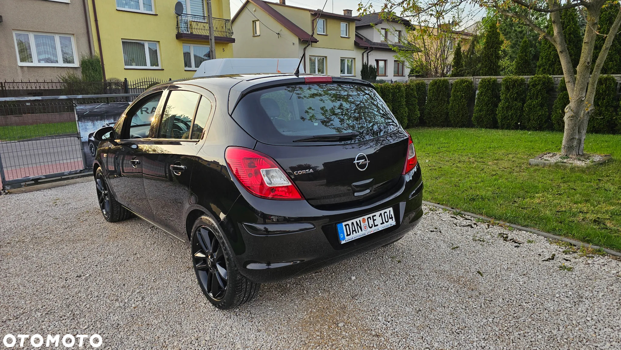 Opel Corsa 1.2 16V Enjoy - 6