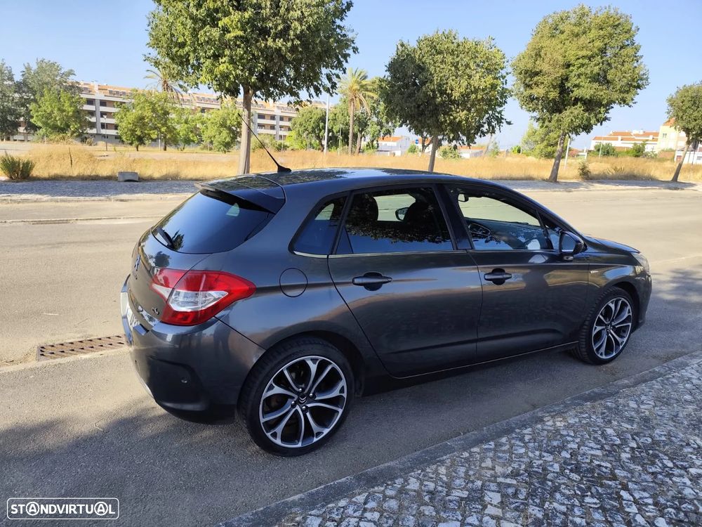 Citroën C4 1.6 e-HDi Exclusive J17 CMP6 - 17