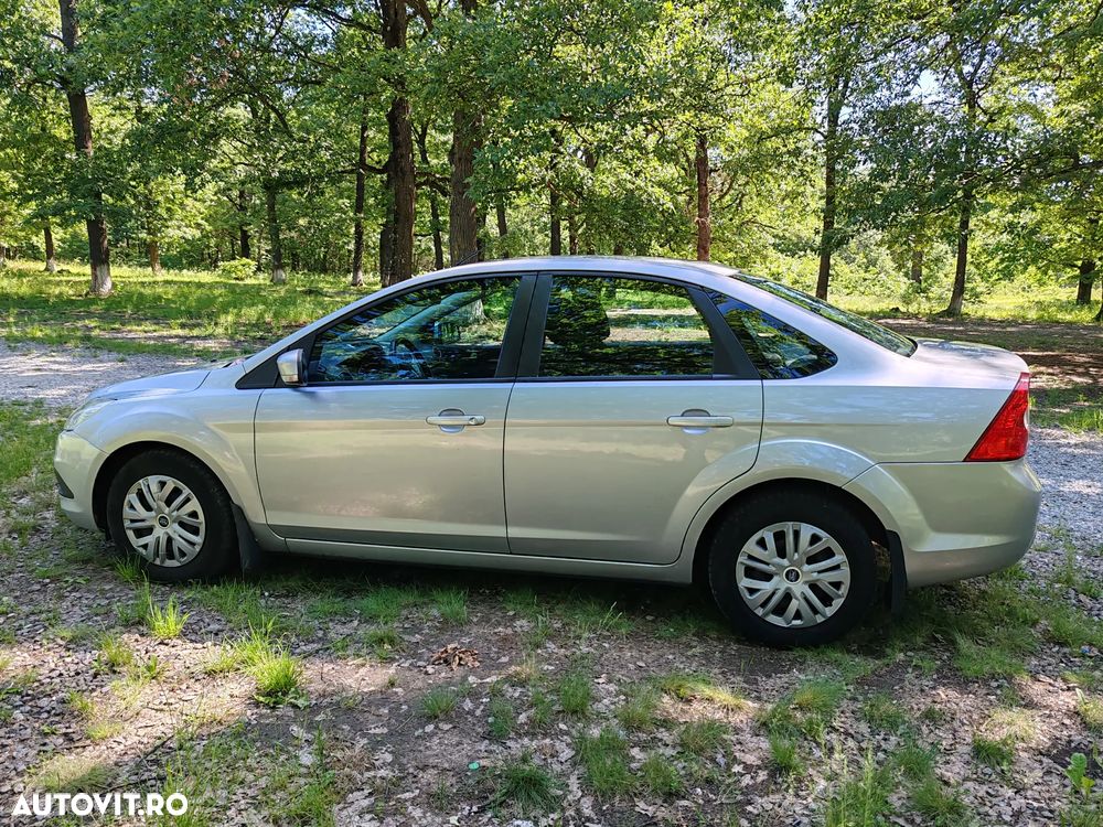 Ford Focus 1.6i Trend - 3