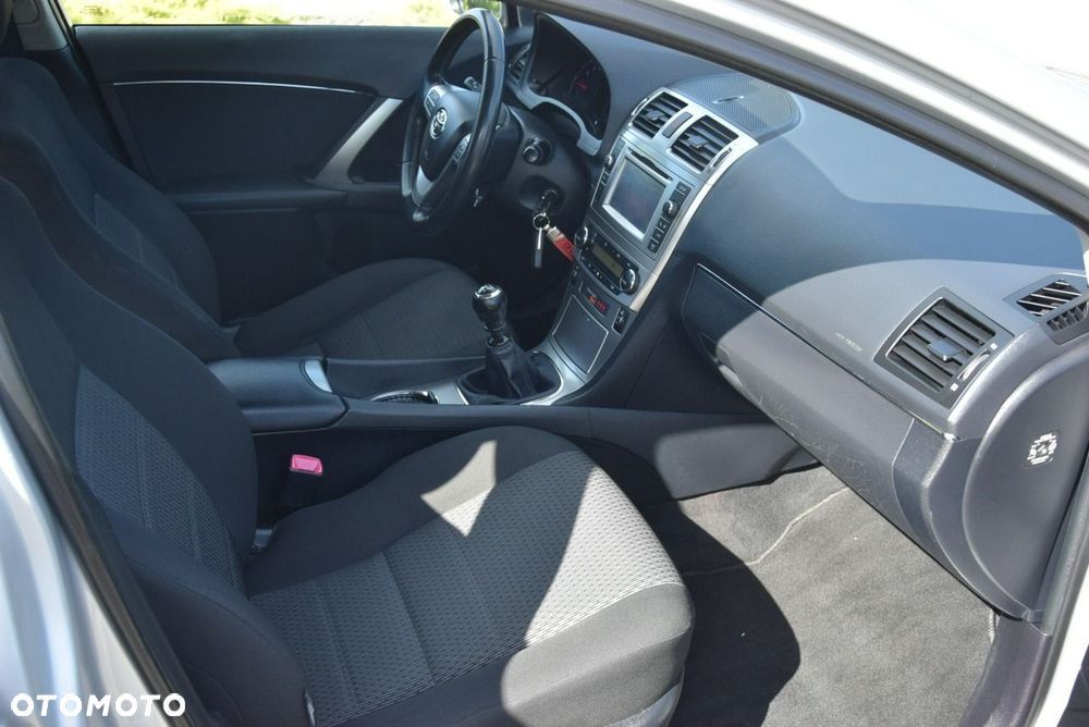 Toyota Avensis 1.8 Prestige - 34