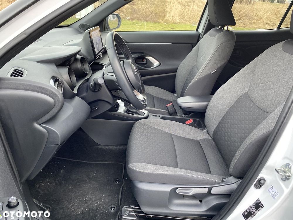 Toyota Yaris Cross Hybrid 1.5 Comfort - 18