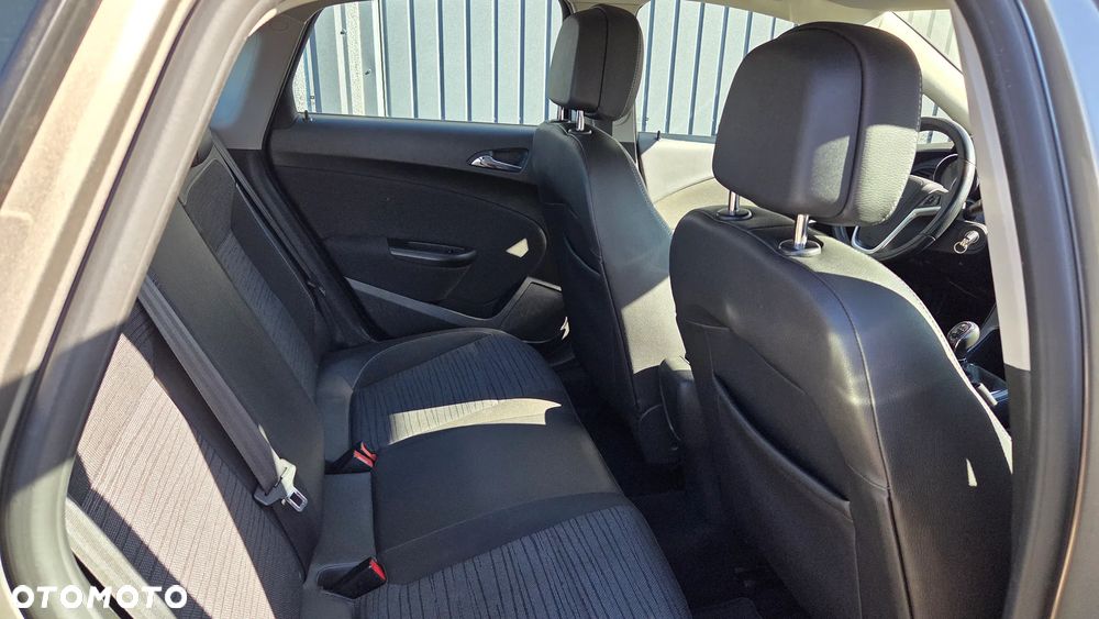 Opel Astra 1.6 Business EU6 - 4