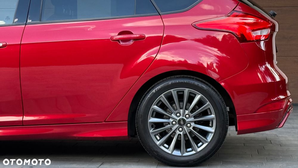 Ford Focus 1.0 EcoBoost Start-Stopp-System ST-LINE DESIGN - 18