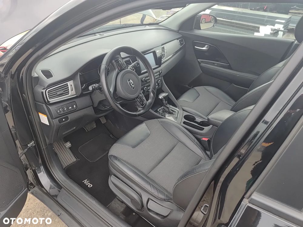 Kia Niro 1.6 GDI 2WD Vision - 24