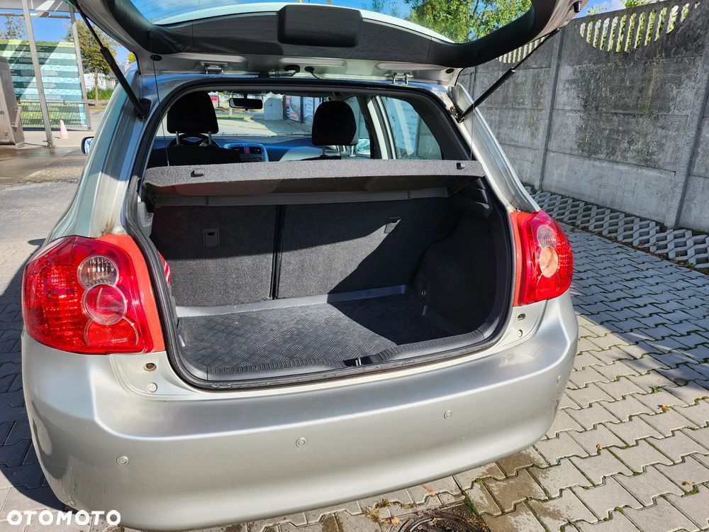 Toyota Auris 1.4 D-4D Premium - 5